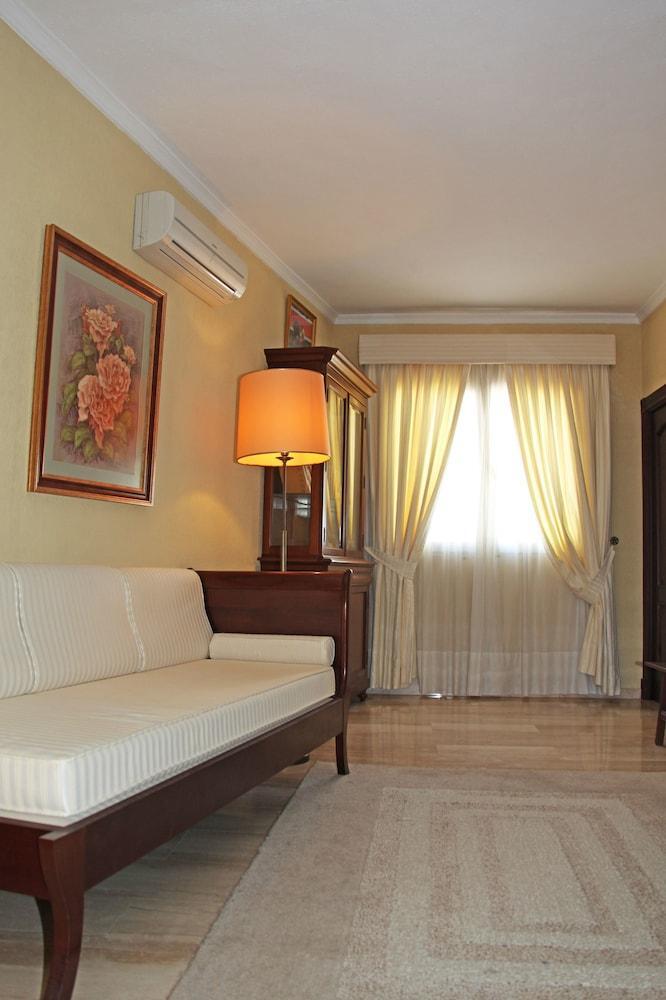 Hotel Al Sur De 3*